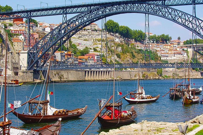 Lisbon, Sintra, Porto, Obidos and Nazare: Private 5-Day Tour - Transportation and Amenities