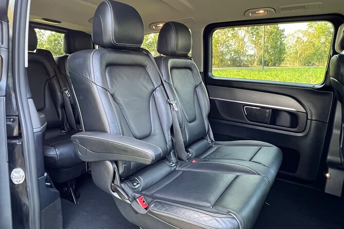 Luxury Airport Transfer Cairns Airport and Cairns Hotels (oneway) - Operated by Luxury Private Transfers Cairns