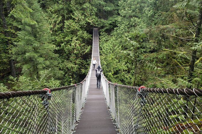 Lynn Canyon Suspension Bridge & Park Photography - Weather and Minimum Travelers