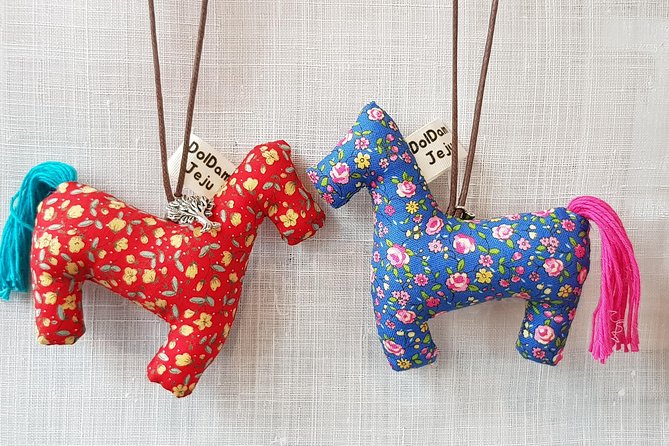 Making Jeju Pony Doll at Peaceful Seaside Cafe - Location and Accessibility