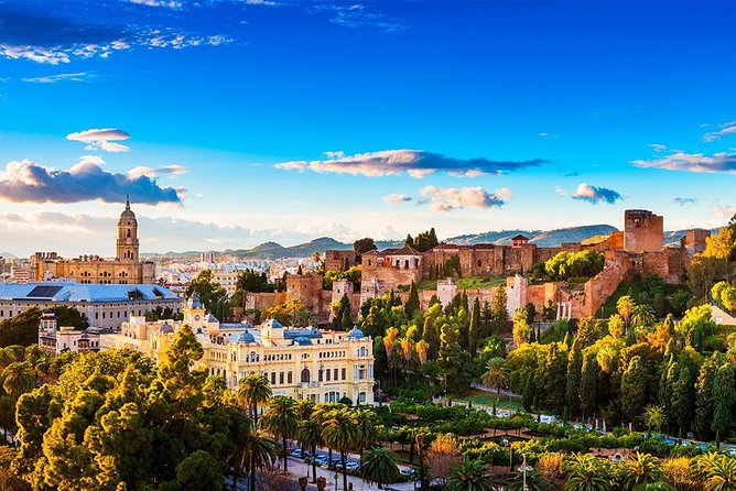 Malaga Airport Transfers : Malaga Airport AGP to Malaga City in Luxury Car - Professional and Experienced Drivers