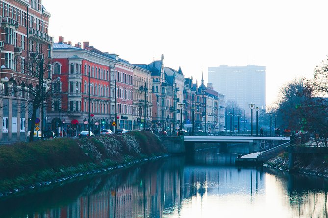 Malmo Small-Group Walking Tour With a Local Guide  - Malmö - Tour Overview