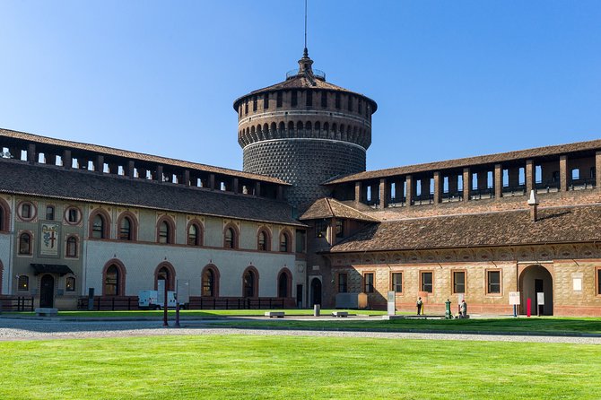 Milan Highlights Self Guided Scavenger Hunt and Walking Tour - Meeting and Pickup