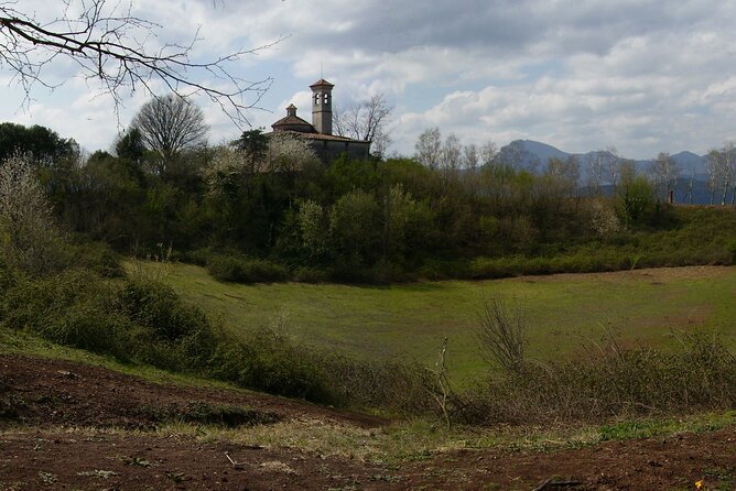 Montsacopa: an Audio Tour in the Volcano in the Centre of the City - Exploring the Volcano