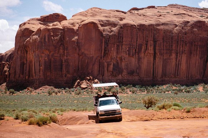 Monument Valley Loop Drive Tour - Date and Traveler Information