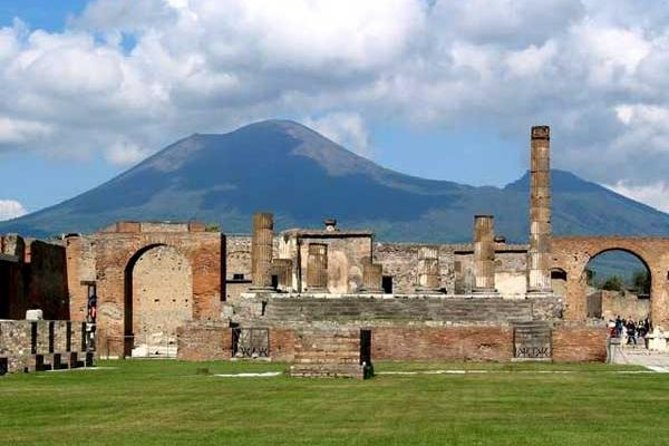 Naples City and Pompeii Half-Day Sightseeing Tour From Sorrento - Tour Experience