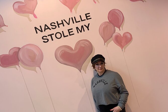 Nashville: Shopping Tour With Food and Drinks - Stylish Boutiques and Shopping Discounts