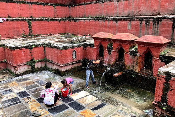 Old Kathmandu Walking Day Tour With Living Goddess Temple - Traditional Architecture and Art