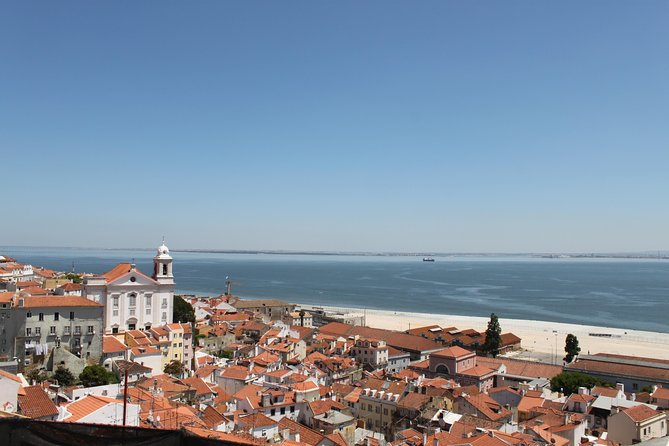 Old Lisbon: Alfama and São Jorge Neighborhoods 3-Hour Walking Tour - Panoramic Views of the Tagus River