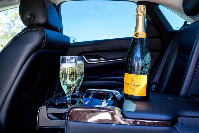 One Way Private Airport Transfer in Bahamas W/ Free Grocery Stop - Overview of the Service