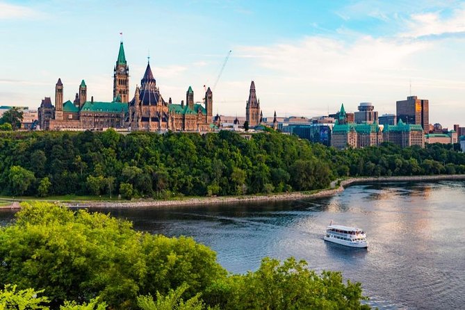 Ottawa Small Group Night Tour With River Cruise Light Show - Sunset River Cruise