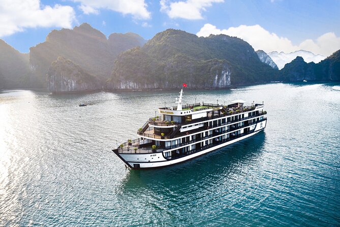 Overnight Rita Cruise Transfer Service & Kayaking - Non-refundable Policy