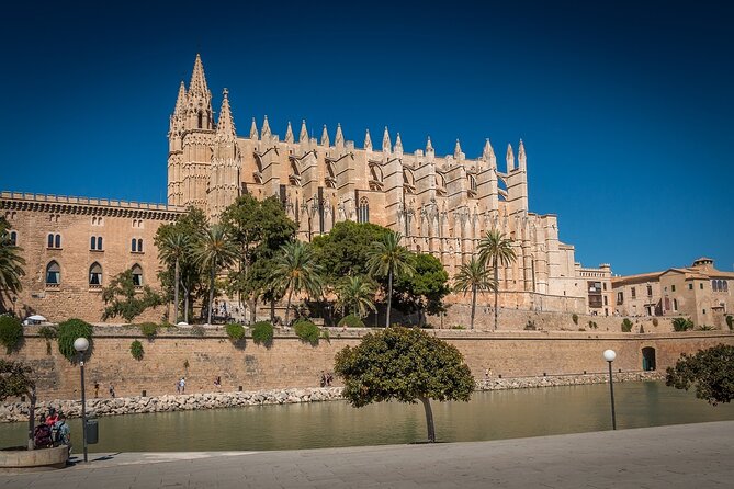 Palma De Mallorca With Cathedral Private Walking Tour - Tour Inclusions