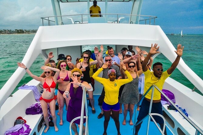 Party Boat / Catamaran Party In Punta Cana / Free Drinks - Convenient Return Journey