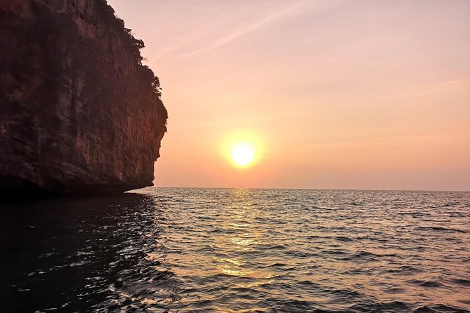 Phi Phi Don & Phi Phi Leh Sunset Trip by Arisa Speed Boat - Meeting Point and Departure Time