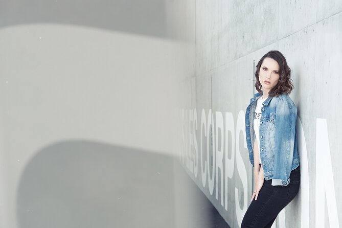 Photo Session in Biel, Memorable Places and Secrets to Discover - Start Time and Duration