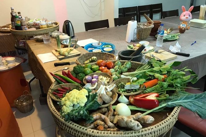Phuket Easy Thai Cooking Class and Market Tour - Class Details