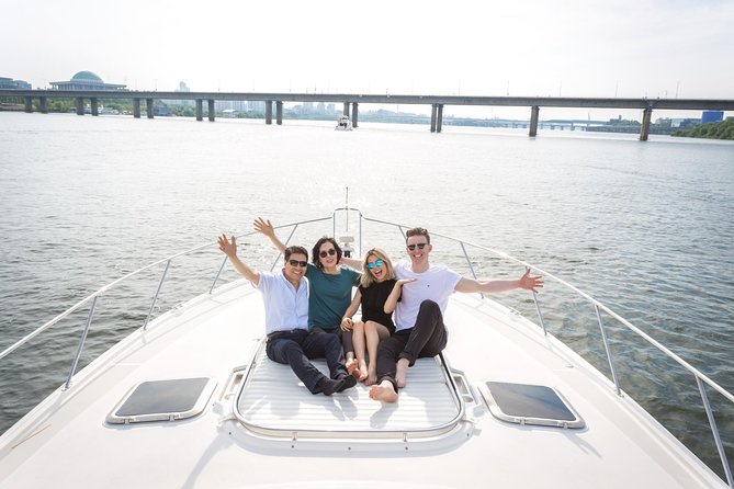 Power Yacht Tour Hanriver - Accessibility and Service Animals
