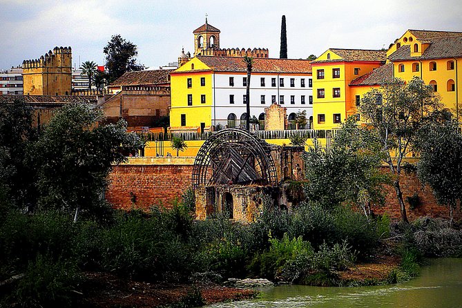 Private 3-Hour Walking Tour of Cordoba With Official Tour Guide - Meeting and Pickup