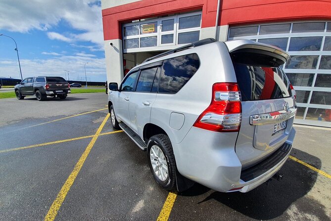 Private Airport Transfer (One Way) - Booking and Availability