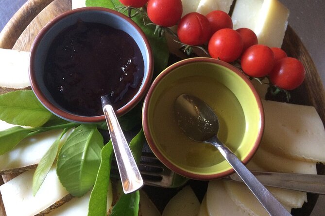 Private Balsamic Vinegar Experience With Wine, Evo Oil & Meal - Evo Oil Sampling