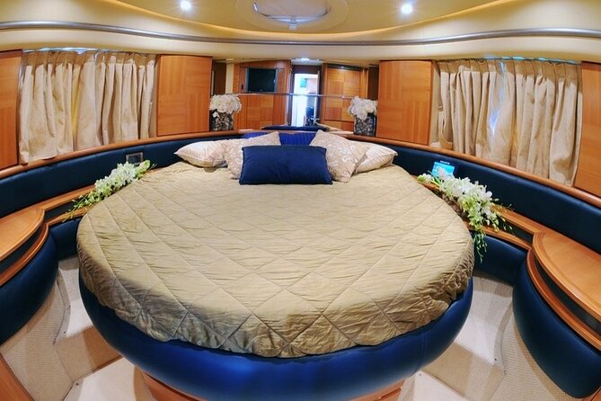 Private Charter Yacht Dubai - Exclusive Yacht Cruising Tour - Tour Overview