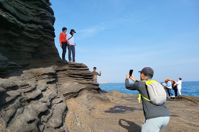 Private Day Tour in South in Jeju Island - Booking and Cancellation Policy