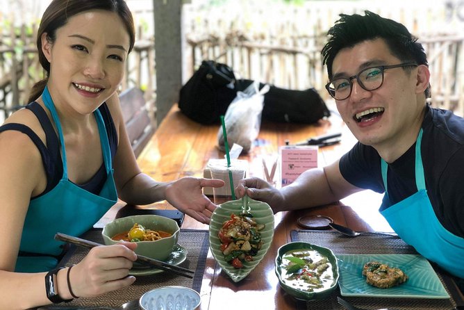 Private Dinner Cooking Class With Benny in Chiang Mai - Booking and Logistics