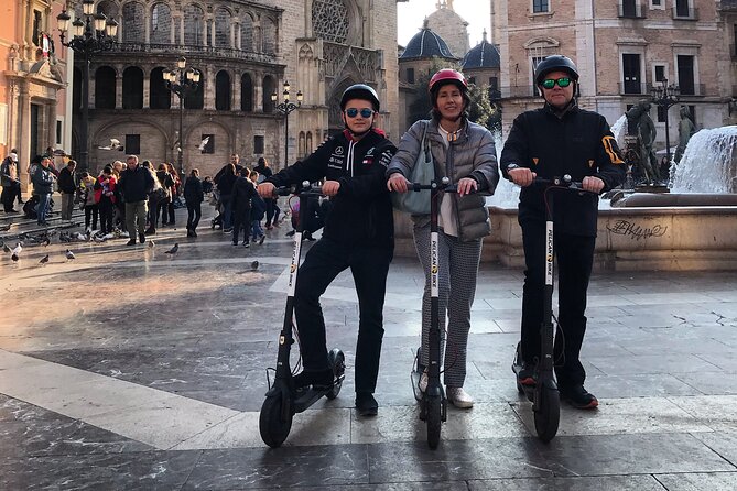 Private E-Scooter Tour City of Art and Science in Valencia City - Meeting and Pickup