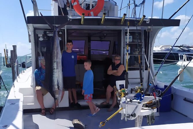 Private Fishing Charter Boat 48ft 12 Pax Good Marlin and Sailfish - Logistics