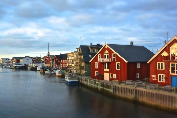 Private Full Day Sightseeing Tour From Svolvær to Å - Professional Guide and Photography