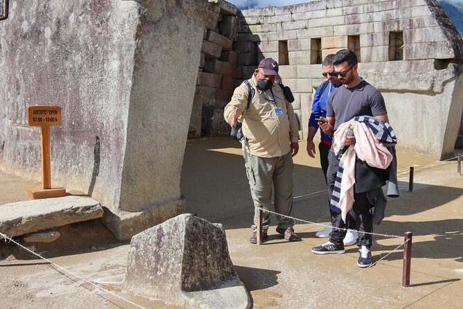 Private Guided Tour to Machu Picchu From Aguas Calientes - What To Expect