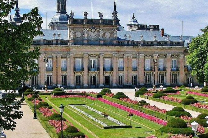 Private Guided Tour With Admission to La Granja and Fabrica De Vidrio - Overview of the Tour