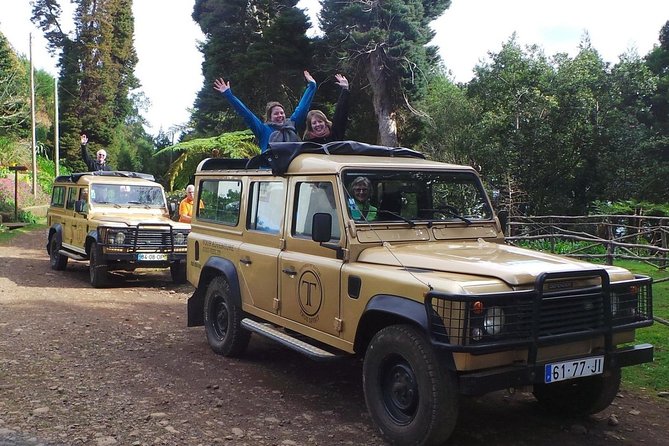 Private Half-Day 4X4 Tour: East or West - Guide and Undivided Attention