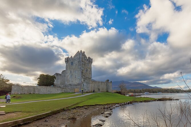 Private Luxury Airport Transport From/To Killarney - End and Pickup