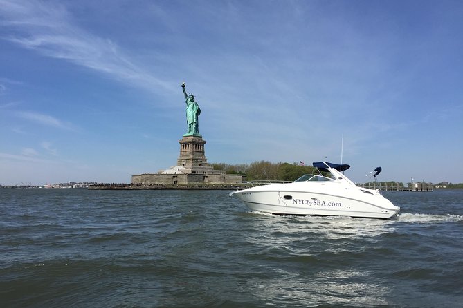 Private Luxury Daytime Boat Tour in New York City - 2 Hour - What To Expect