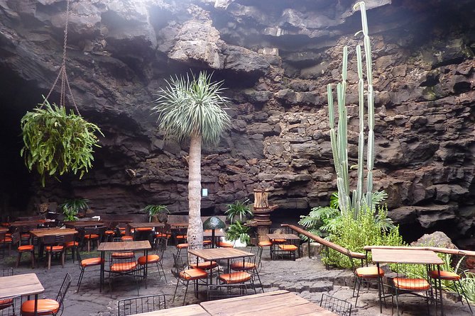 Private Luxury Tour of Jameos Del Agua and Cueva De Los Verdes in Lanzarote - Pickup and Mobile Ticket