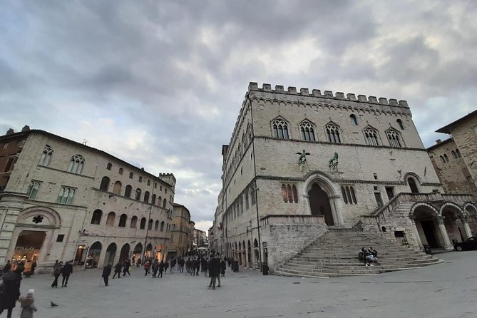 Private Perugia Walking Tour With Official Guide - Perugias Underground and Main Square