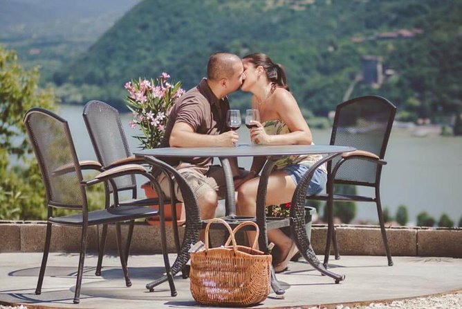 Private Photo Session With a Local Photographer in Ronda - Additional Info
