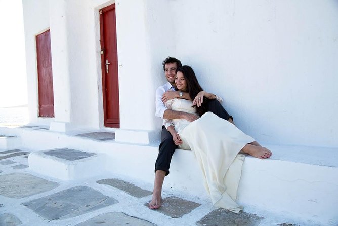 Private Photo Session With a Local Photographer in Thessaloniki - Selecting Date and Travelers