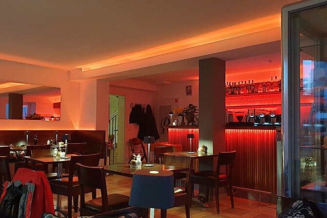 Private Regensburg Tour With Italian Wine and Food Tasting - Meeting and Pickup