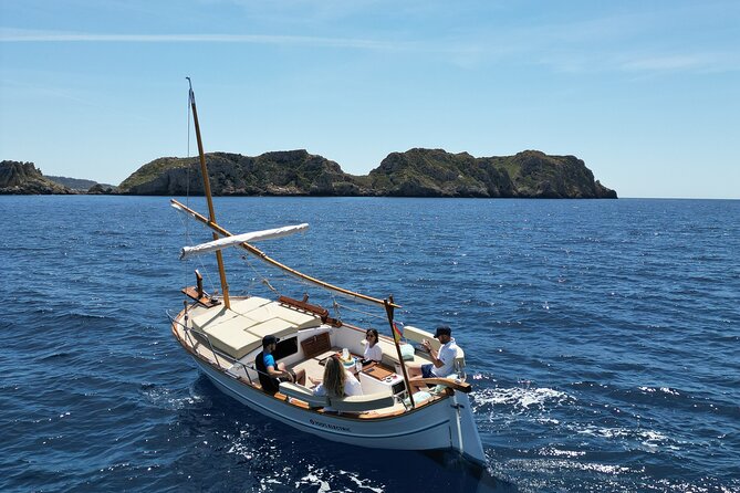 Private Sailing Experience on an Electric Llaut in Mallorca - Participation and Operator Information