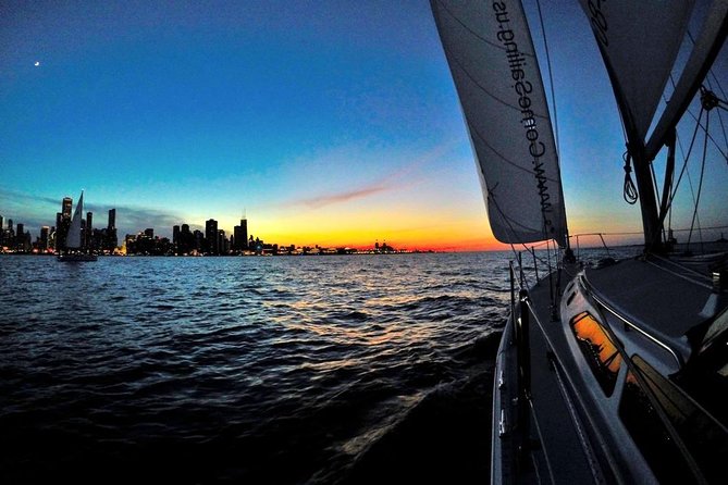 Private Sunset Sail on Lake Michigan With Breathtaking Views of Chicago - Meeting Point and Boat Information