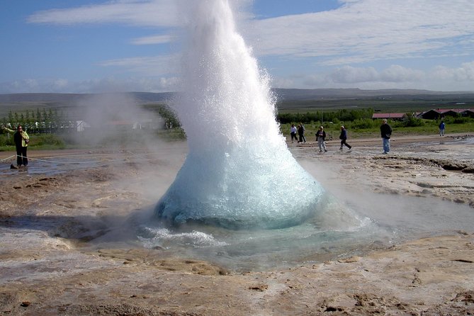 Private Tour: Golden Circle Tour by Luxury SUV From Reykjavik - Itinerary Highlights