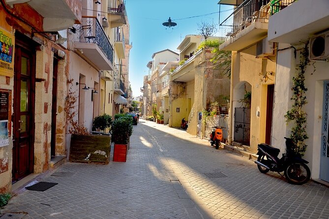 Private Tour of History, Culture & Archaeology of Crete  - Heraklion - Selecting Date and Travelers