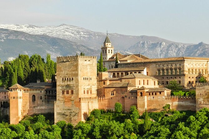 Private Tour of Offbeat Granada With a Local - Exploring Hidden Gems With a Local Guide
