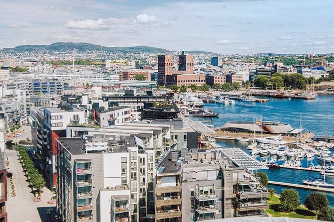 Private Transfer From Oslo Airport to Oslo City Centre - Travel Comfortably in an Air-Conditioned Minivan