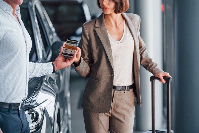Private Transfer From Skarfabakki & Keflavik Airport to Reykjavík - Proximity to Public Transportation