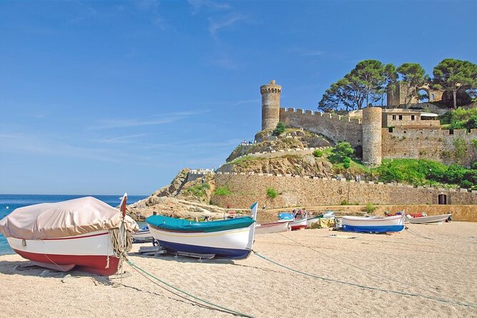 Private Transfer From Tossa De Mar/ Lloret De Mar to Barcelona - Date and Travelers