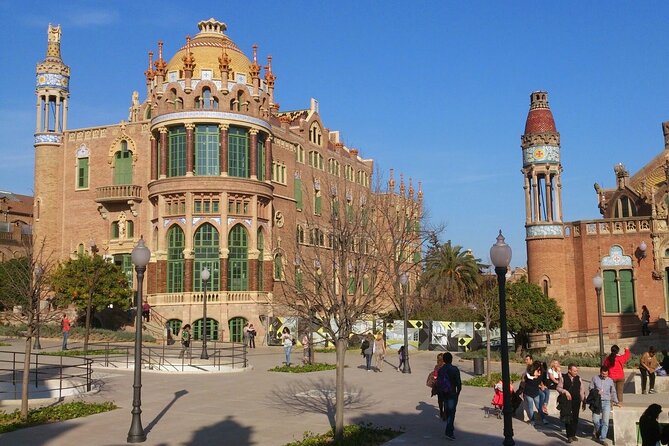 Private Transfer From Zaragoza To Barcelona With a 2 Hour Stop - Meeting and Pickup Details